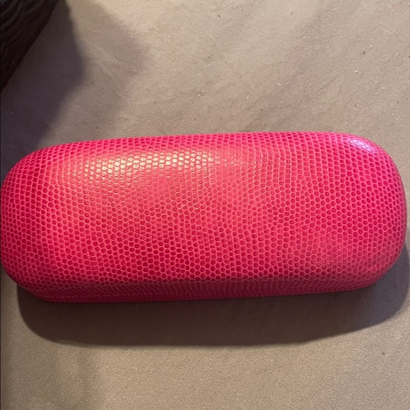 Lilly Pulitzer Vibrant Pink Eyeglass Case - Picture 3 of 4